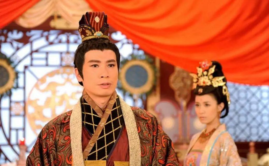 一口气说出历史上所有的皇帝姓名,所有皇帝的名字及顺序