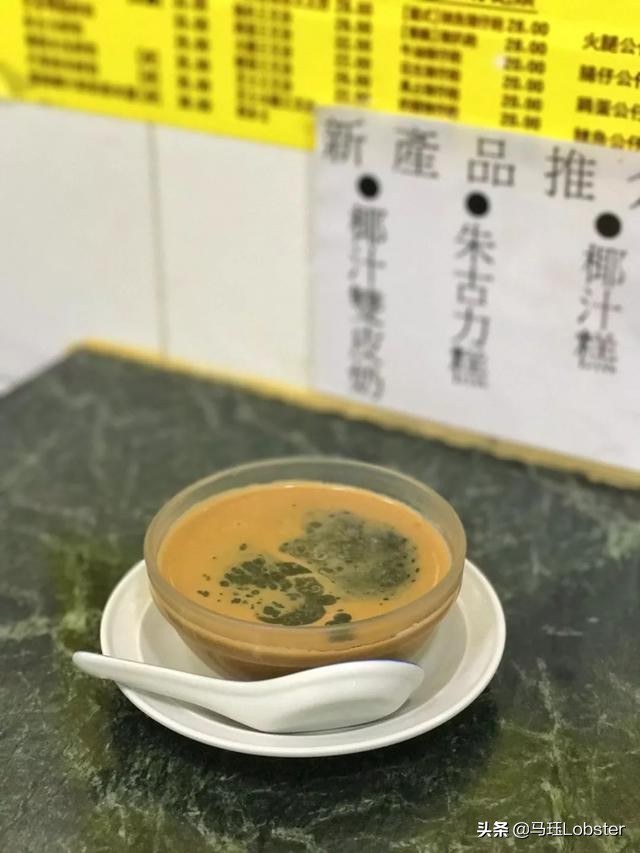 澳门当地人吃的蛋挞,在澳门吃着蛋挞超开心