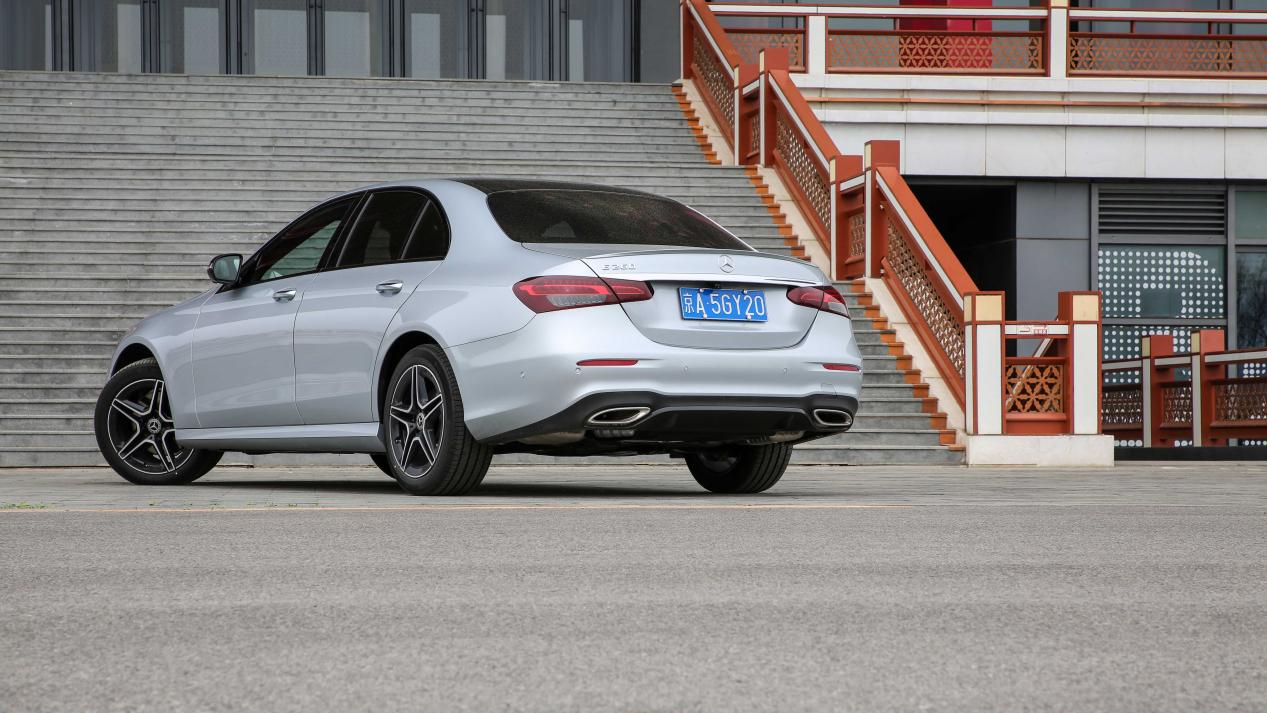 牛x摩托车评测,奔驰e260l2024款最新款动力试驾