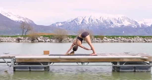 每天这样站5分钟腿细了，颜值还逆袭了，越自律的女人越美丽