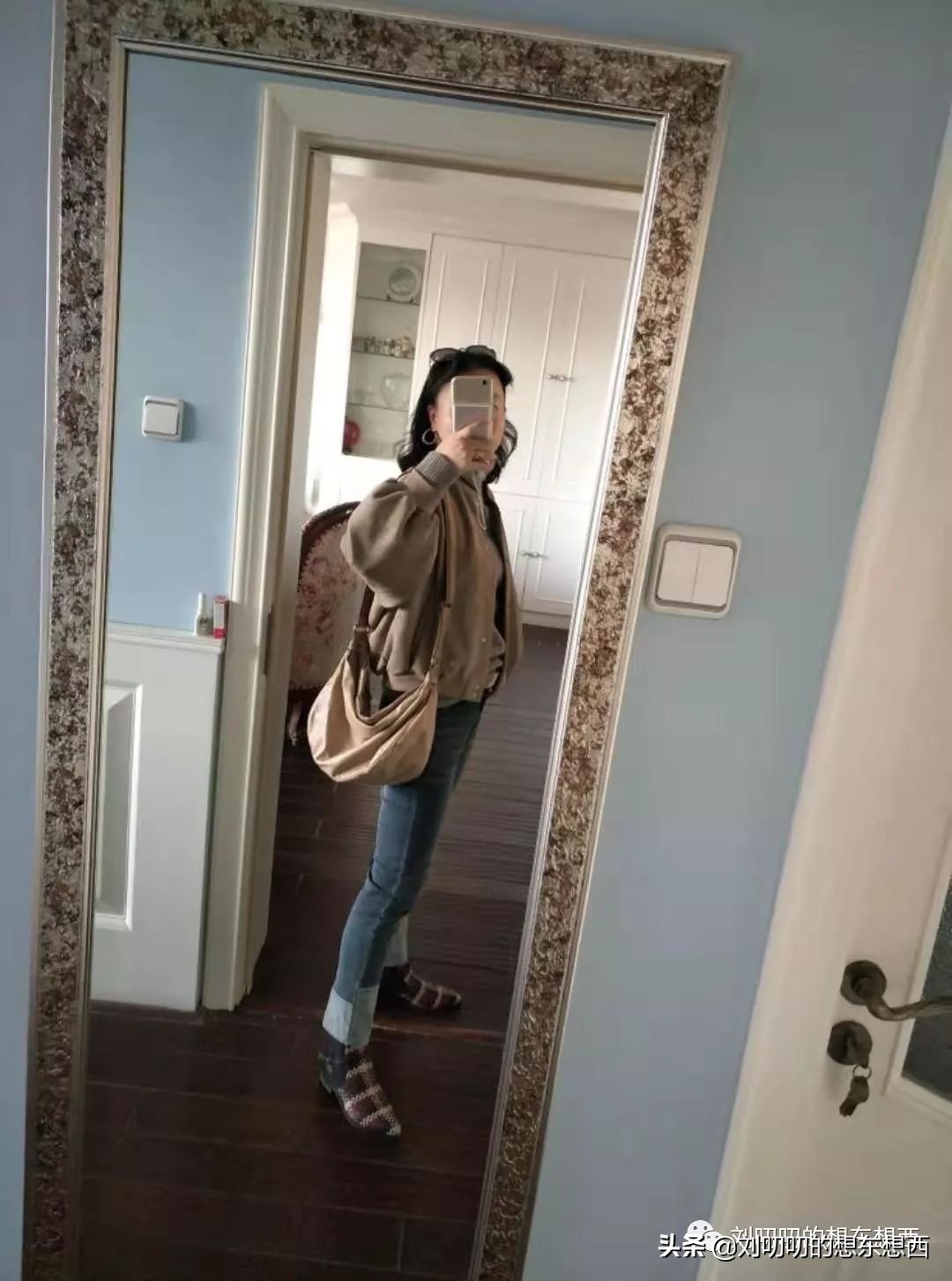 春季套头超薄羊绒衫搭配,夹克式羊绒外套怎么搭配