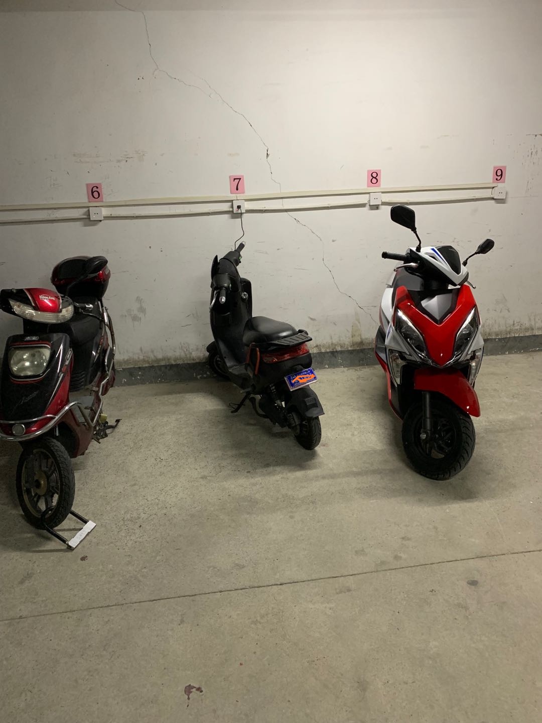 本田裂行踏板摩托长途改装,本田裂行125踏板跑山视频