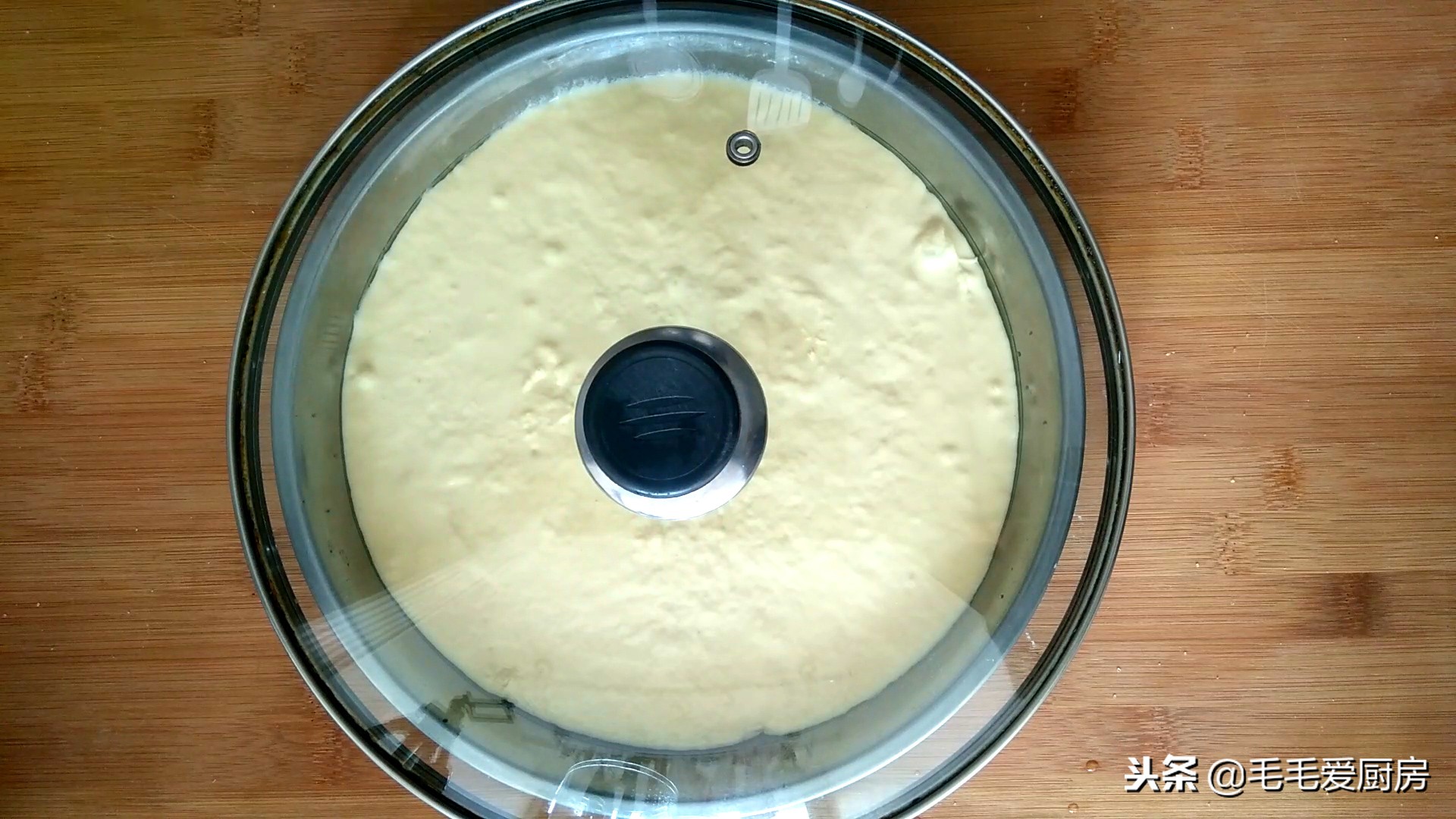 怎么蒸出松软又好吃的发糕,如何蒸发糕让发糕变得美味又好吃