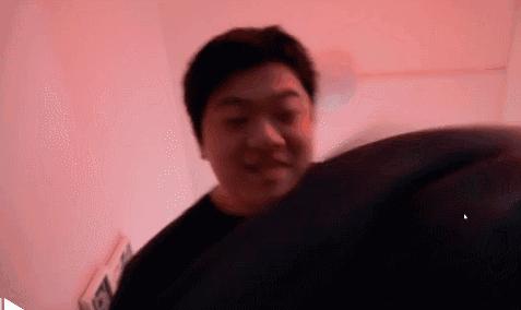 情人节期间跟同学无意间发现一款游戏教大家“性”的正确姿势