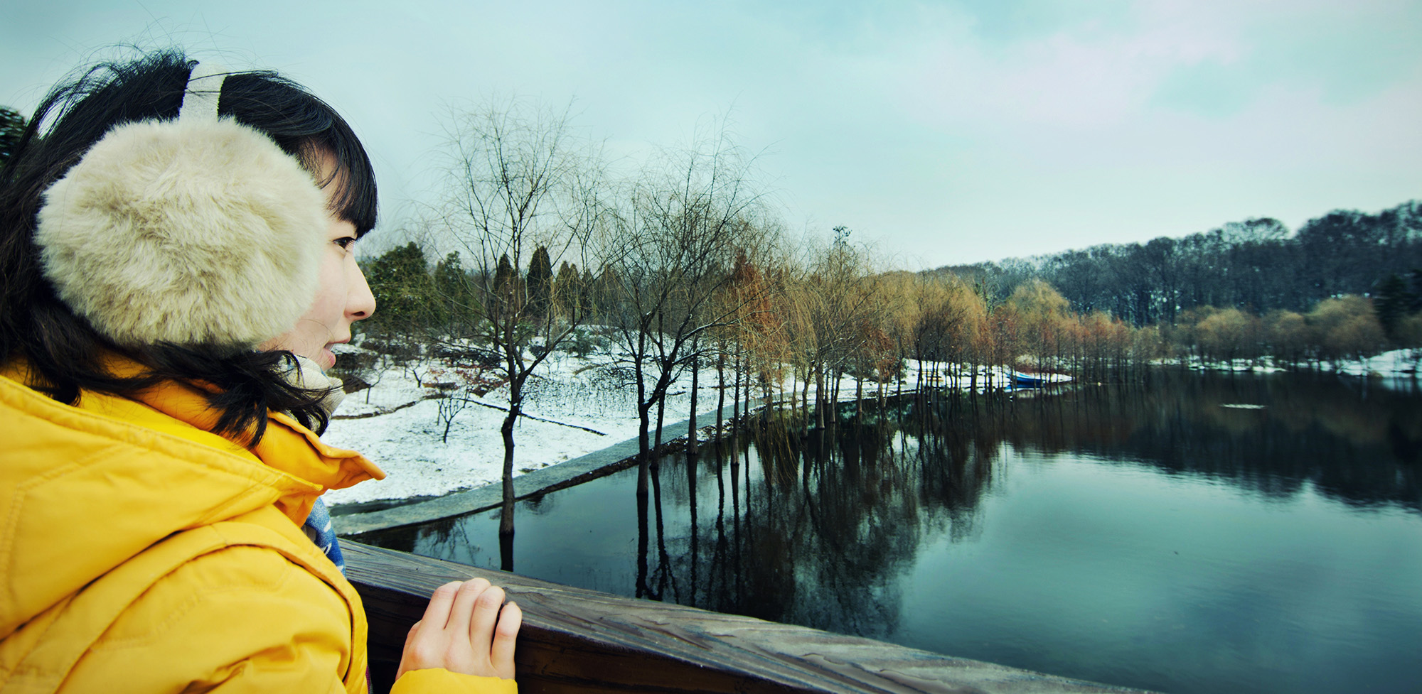 尼康d7000拍摄画面暗怎么调亮,尼康d7000和d700画质对比