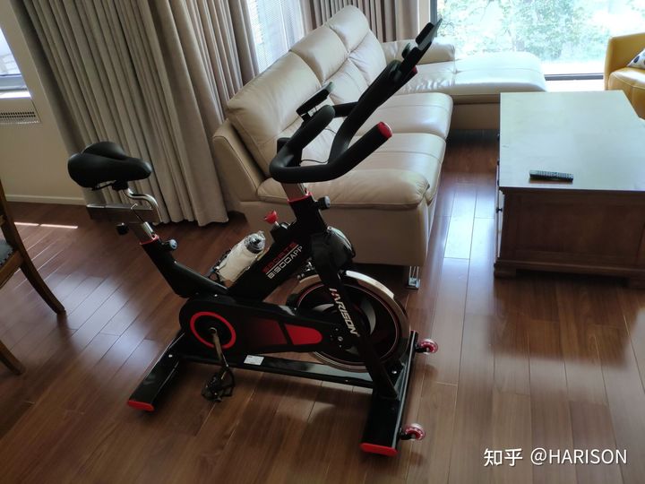 椭圆机和跑步机哪个更能锻炼,跑步机椭圆机动感单车哪个燃脂