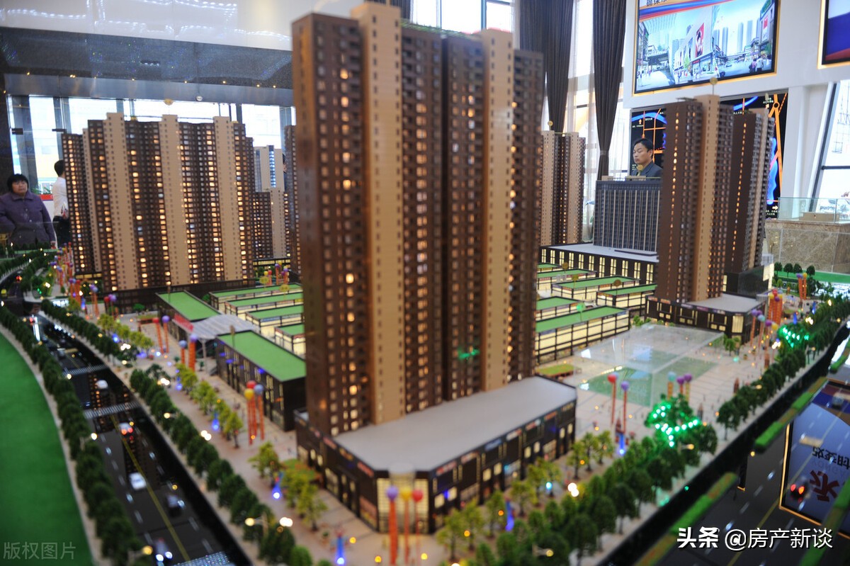 34层和33层的住宅楼层净高一样吗,楼层总高33层住14楼还是29楼舒服