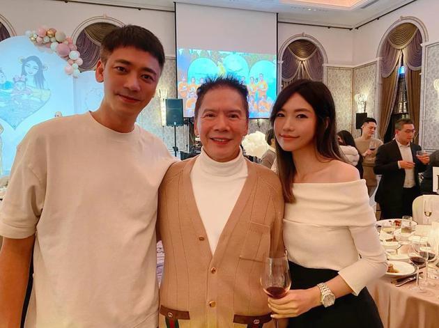 风流倜傥的“信”，肆意游走女人间，49岁和交往17年的女友分手