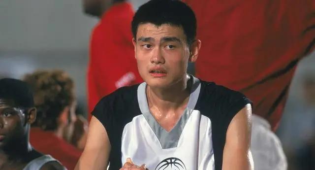 姚明与耐克的故事,姚明耐克合同