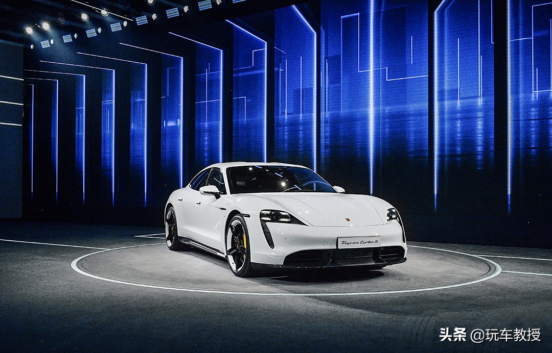 taycan保时捷让超跑进入电动时代,保时捷电动taycan4s报价