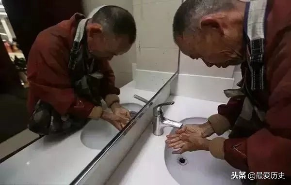 从武训到白芳礼，生于卑微的他们如何活出不朽的崇高？