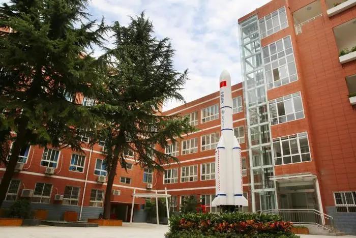 报民办小学为什么要填公办,报民办初中利弊