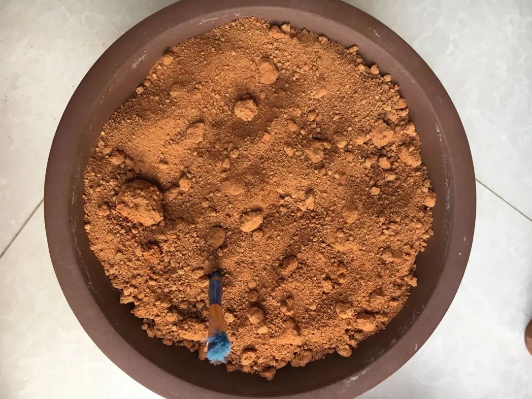 花土碱性大的原因和解决方法,花土是深层土好还是浅层土好