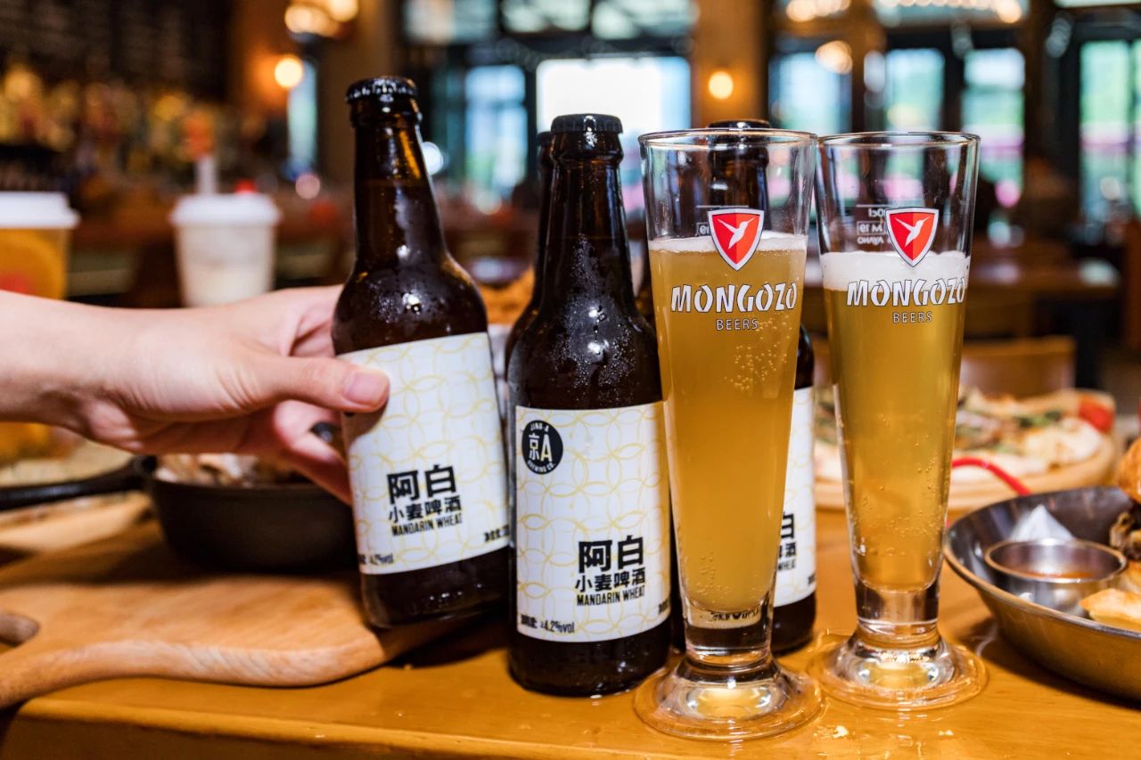 重庆第①家正版餐酒博物馆来了！1000+酒水，50+简餐，嗨翻16h