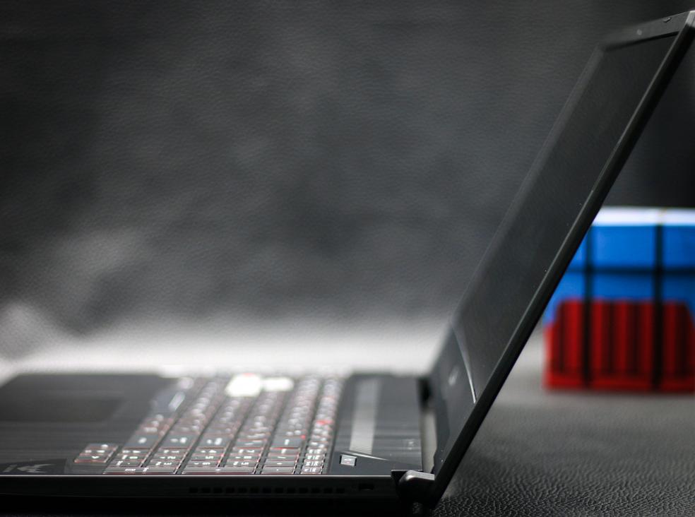 华硕飞行堡垒7升级高色域高刷,华硕飞行堡垒7标压锐龙gtx1650