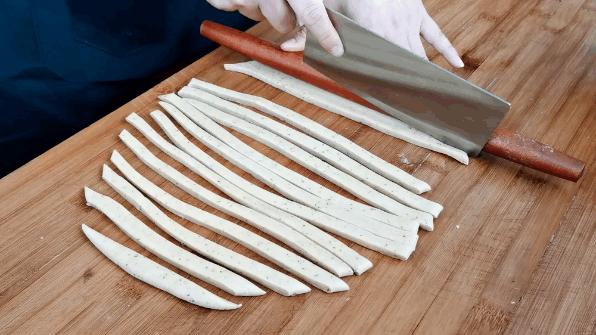 二月二零食棋子豆的家常做法,棋子豆怎么炒比较酥