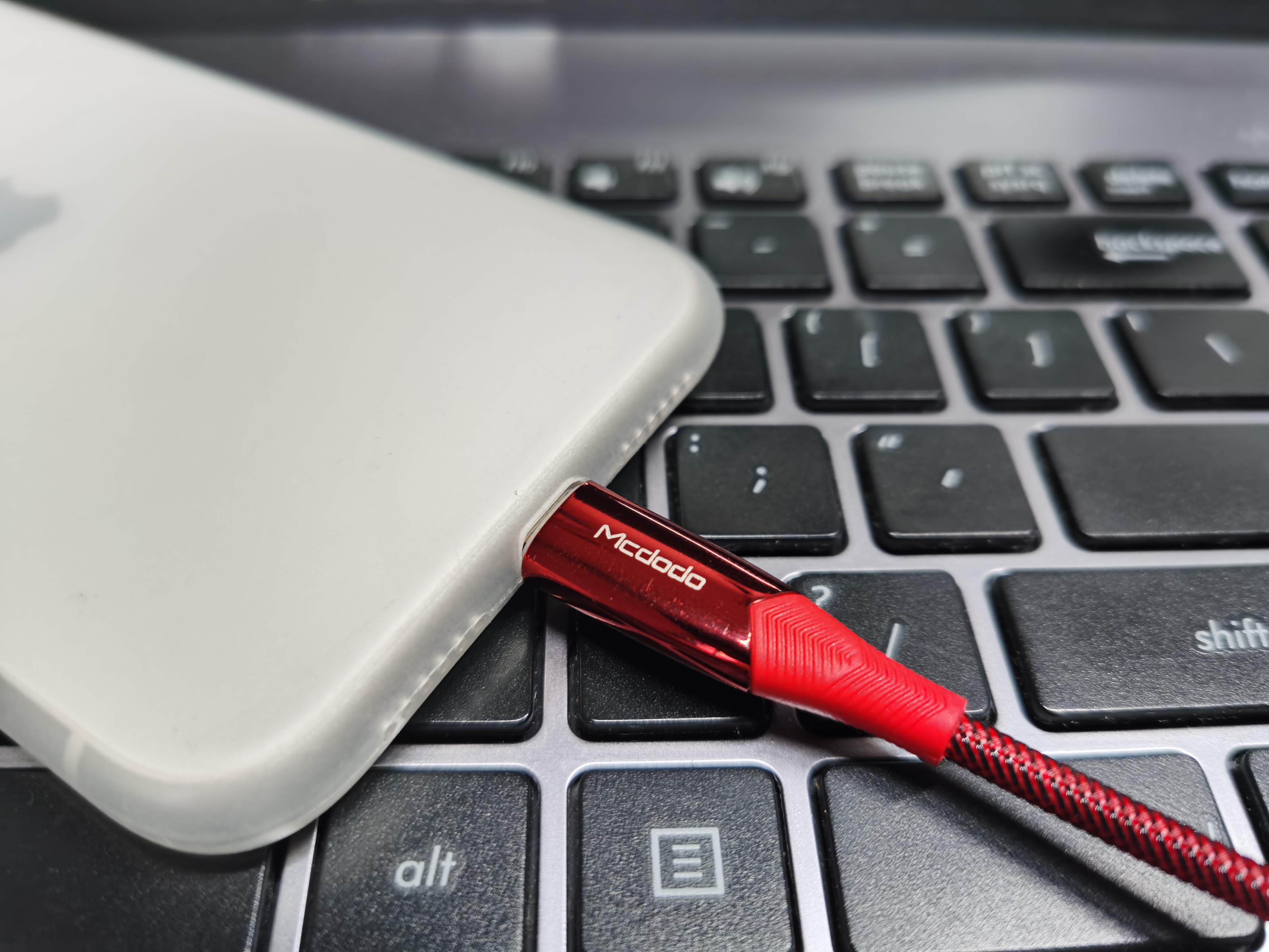 熄灯断电快充数据线,用自动断电的数据线充电