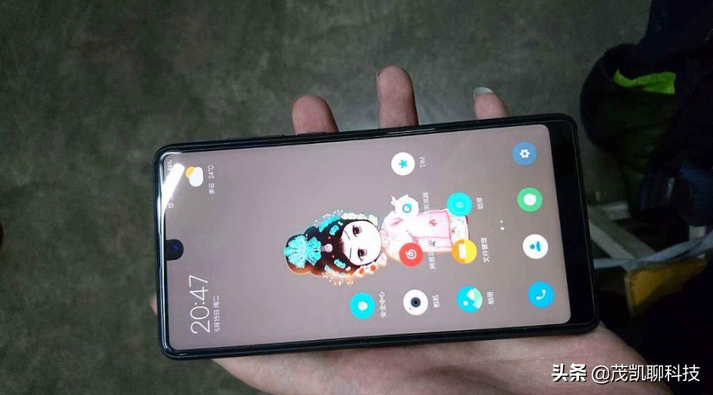 锤子坚果r1系统要更新吗,锤子坚果r1什么时候更新7.0版本