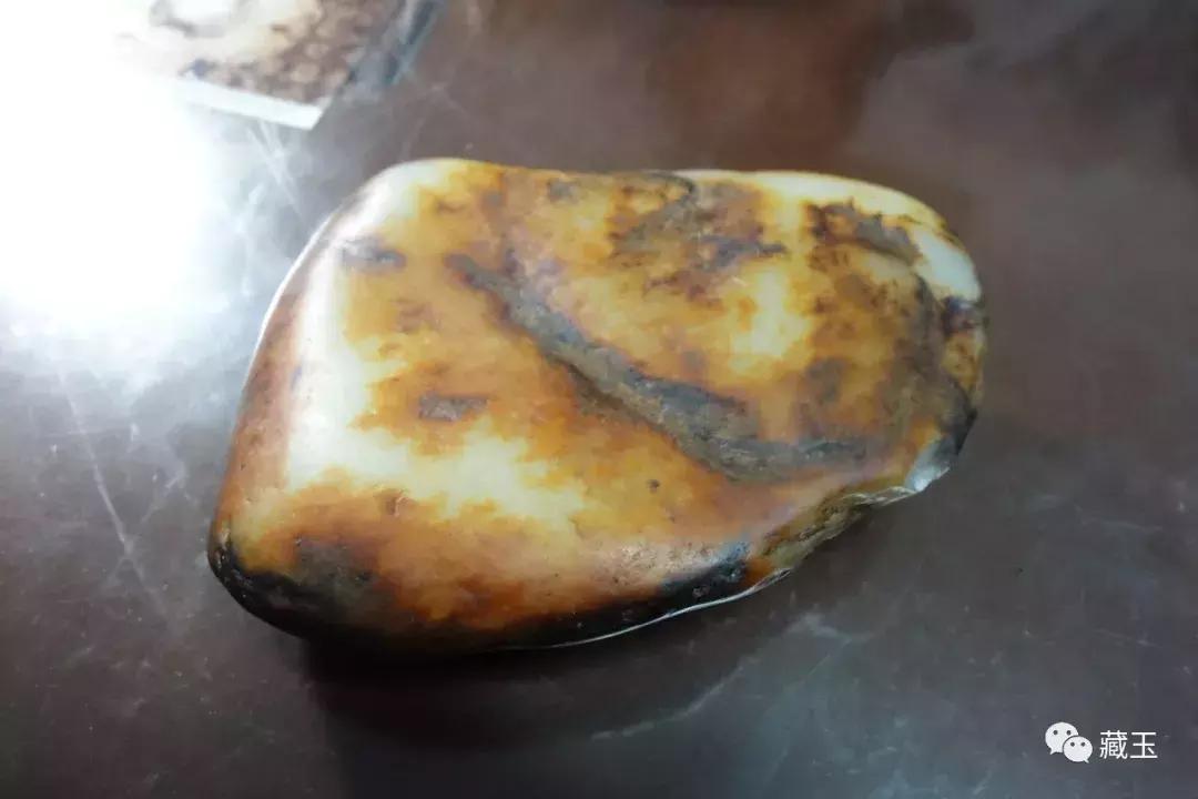 俄料和田玉为什么比较便宜 (俄料和田玉真的盘不出来吗)