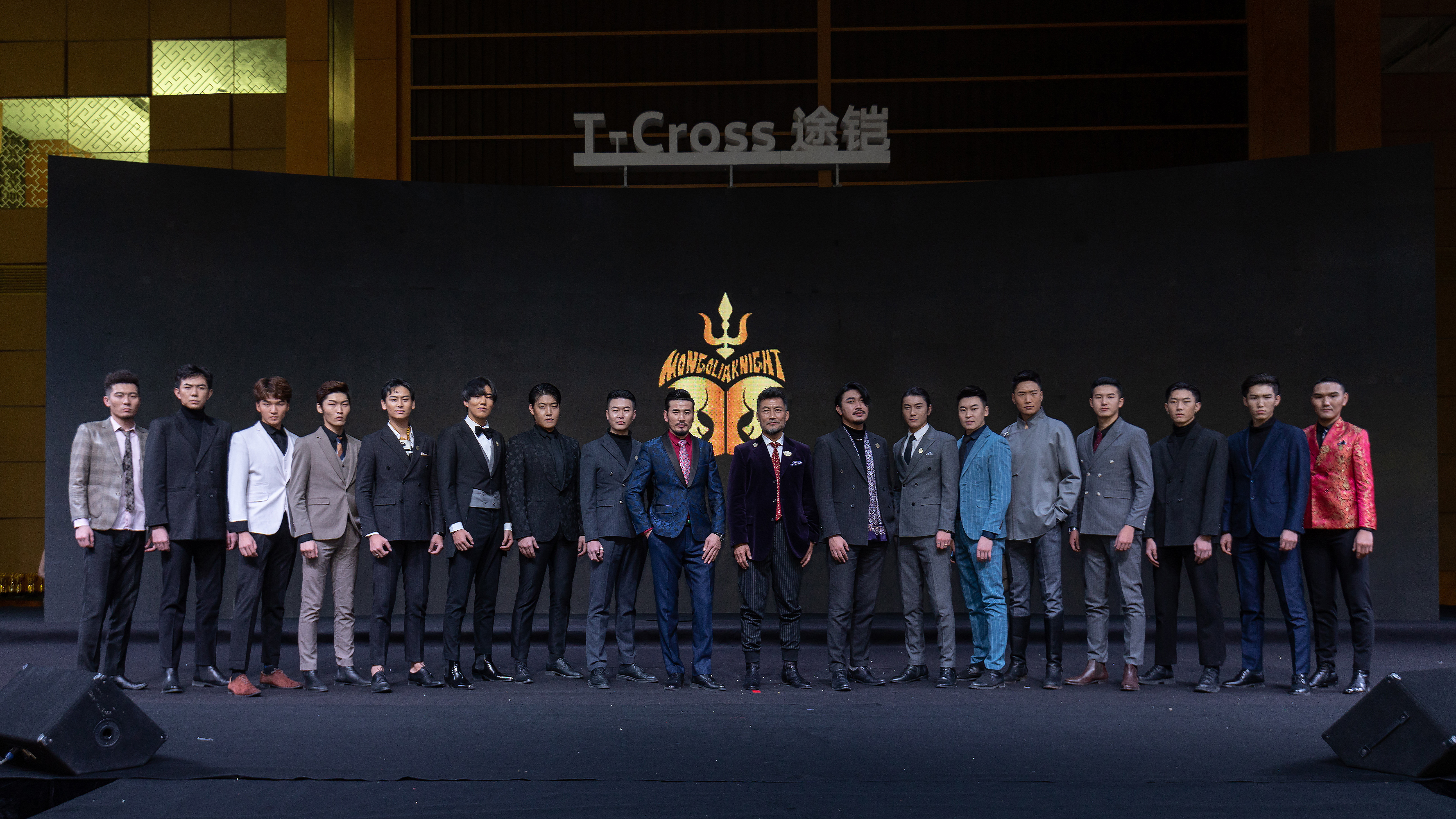 鏃跺皻cosmo鏃跺皻鐩涘吀2019,cosmo鏃跺皻鐩涘吀2020闆嗗悎