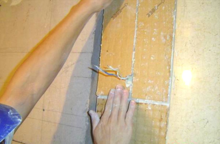 游泳池马赛克铺贴方法视频,水晶马赛克铺贴池子方法视频