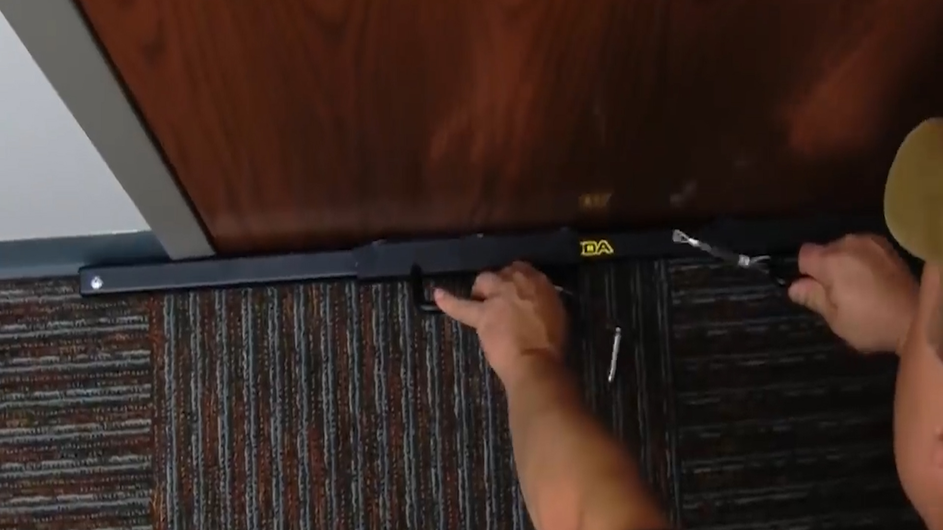 别具一格的门锁新发明,世界上最简单的密码门锁