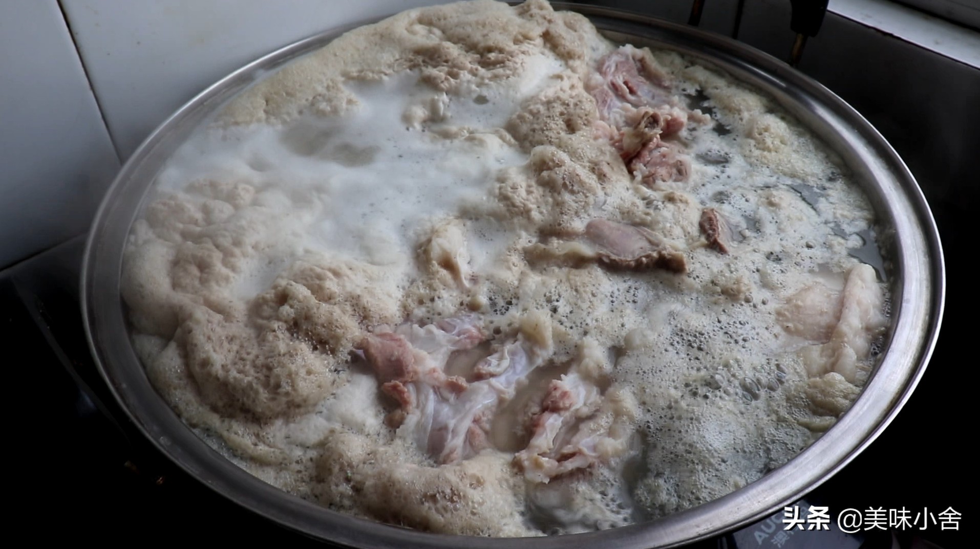 炖羊肉汤怎么炖没有臭味,炖羊肉汤记住不要直接炖小诀窍