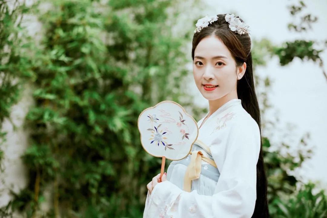 在大山深处幽静绝美的村落,深藏大山中的村落