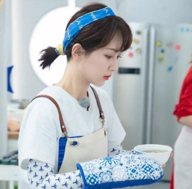 杨紫同款发带辫子,杨紫亲爱的热爱的发带