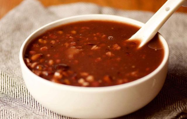 熬八宝粥放醋是不是熬得烂一点,熬八宝粥要放盐吗