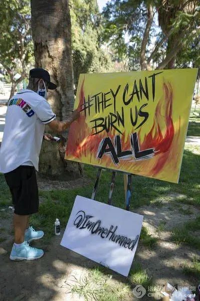 华裔老妇被火烧,九旬老人被喷辣椒水后续