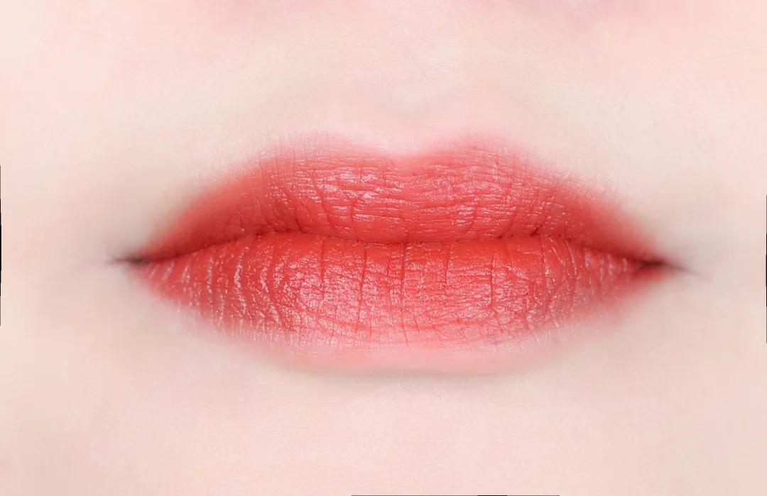 你的唇妆是什么,一分钟学会五种最热门唇妆