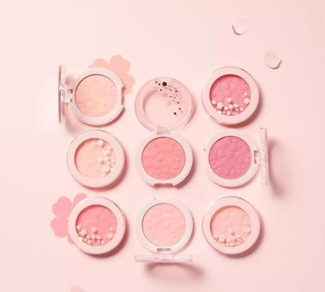 用名创优品买化妆品,用名创优品的眼影化妆