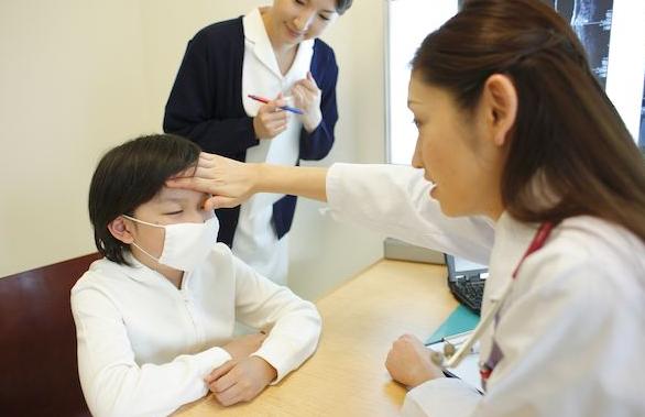 宝宝发烧吃过药温度还是不退，原来是因为这个，以后知道怎么办了