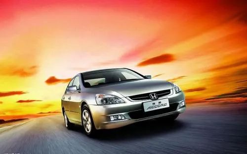 十代半代雅阁推荐哪款,十代雅阁哪一款比较好