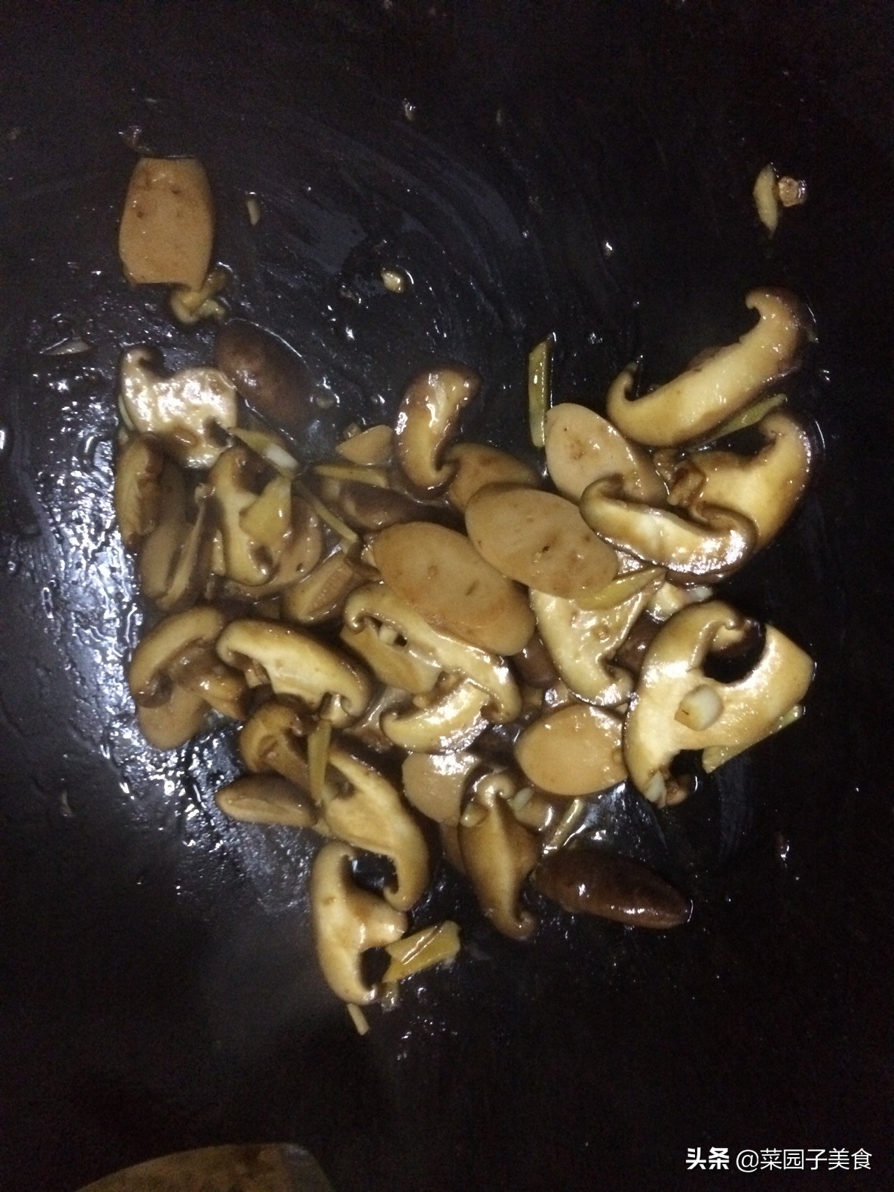 早餐米粉怎么做才香又回味,香菇米粉最简单做法