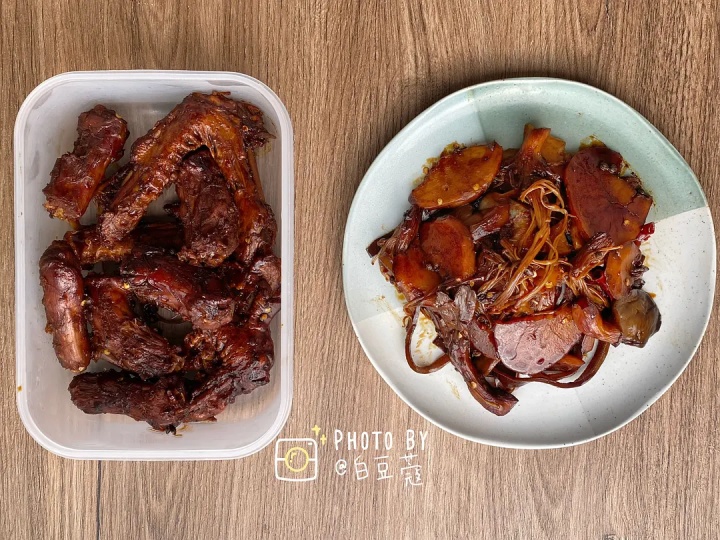 在家做简单美食周黑鸭,仅需2步教你做周黑鸭甜辣可口