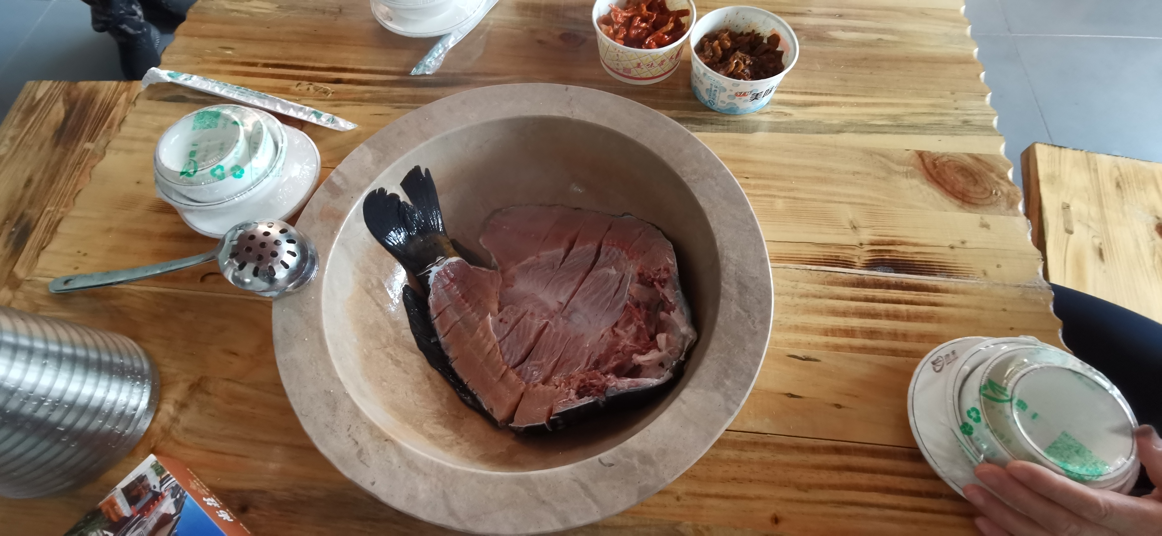 抚仙湖哪里吃铜锅鱼实惠,抚仙湖湖边哪里的石锅鱼最好吃