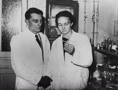 居里夫人对世界做出了怎样的贡献,居里夫人对国家做过什么贡献