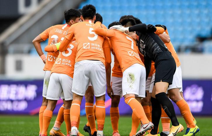 放掉3大刺头！武汉队将连签3海归+5冠军之星，李霄鹏升级三线