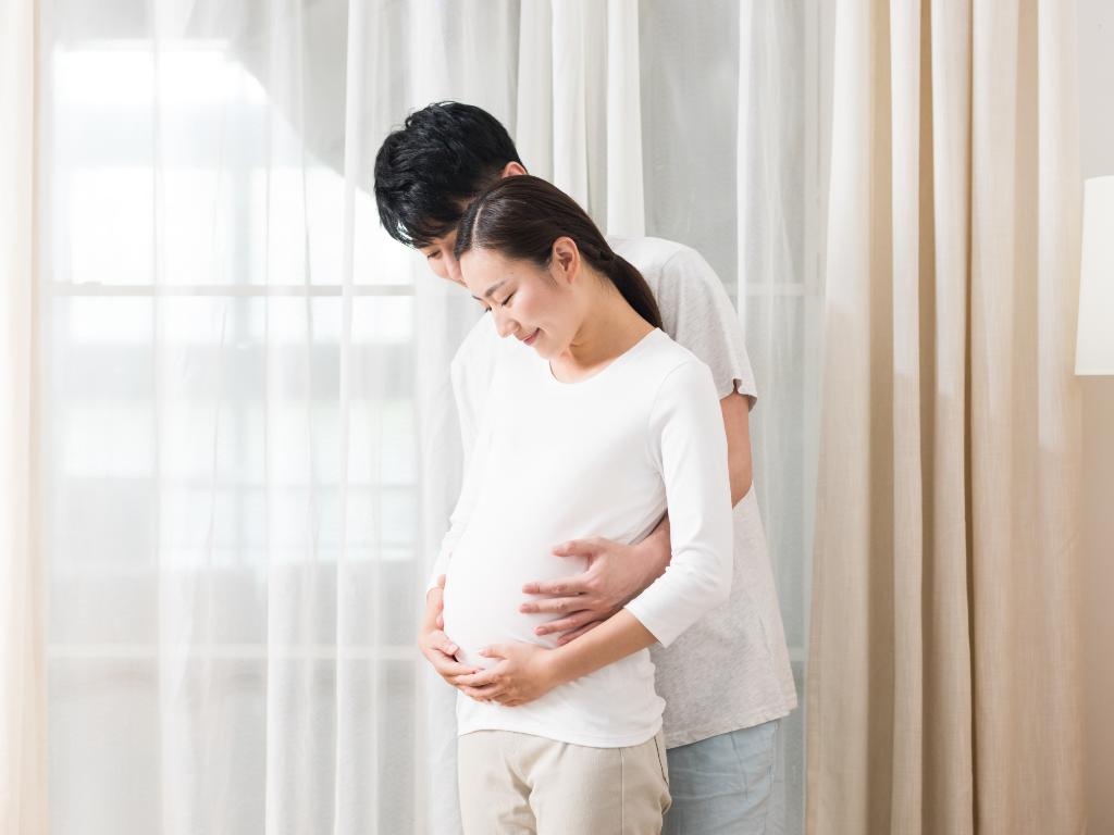 孕期在家安胎没趣又烦闷,孕妇七个月先兆流产有什么症状