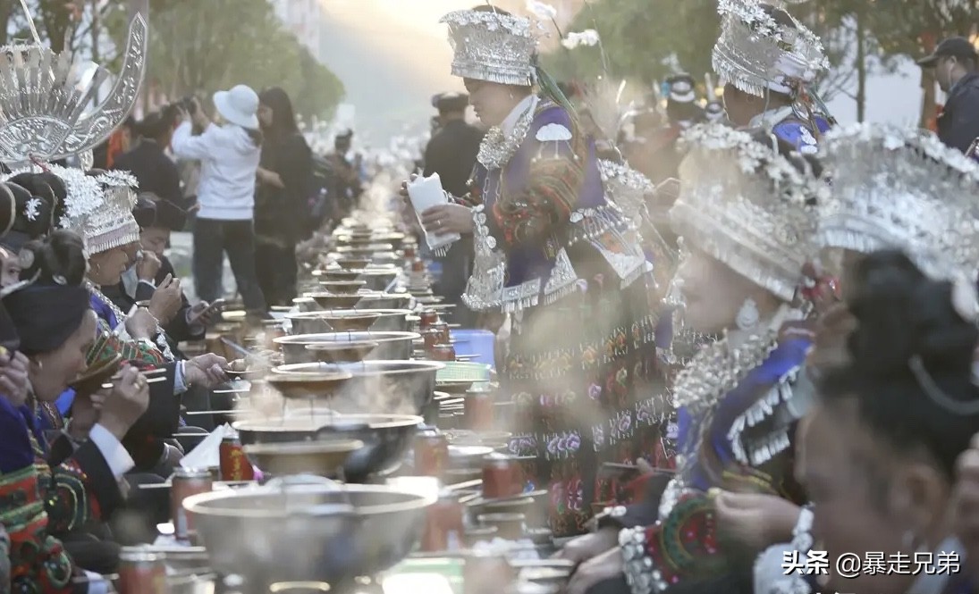 国庆节贵州旅游打卡地,去贵州茅台酒镇参观