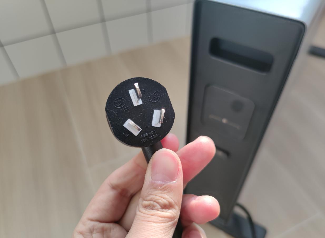 小太阳取暖器一直插电会起火吗,取暖器24小时开着会引起火灾吗