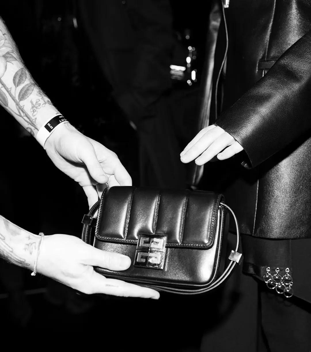 纪梵希大师,纪梵希一生执着于什么风格