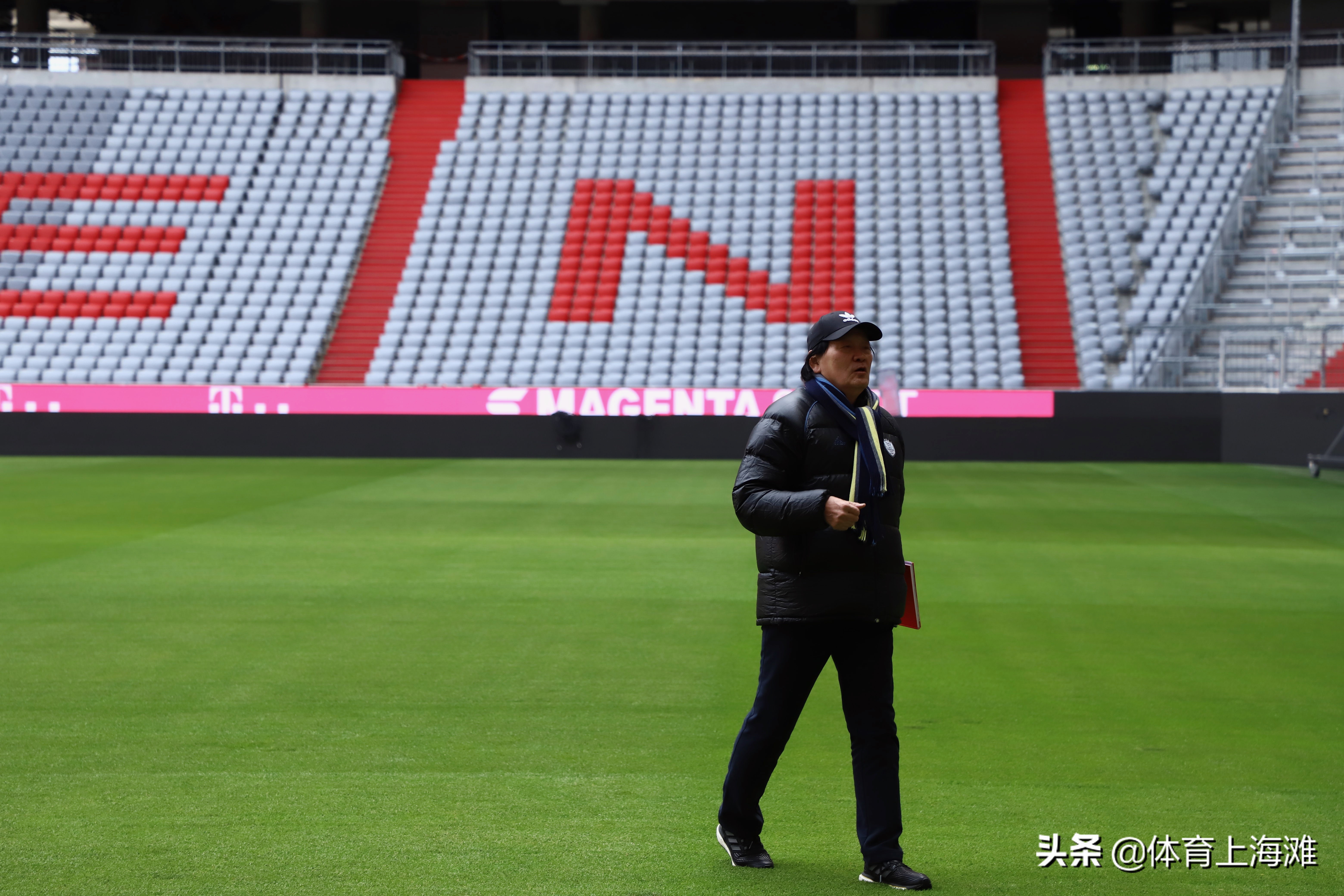 拜仁有多精打细算,从负债到年赚千万的核心逻辑