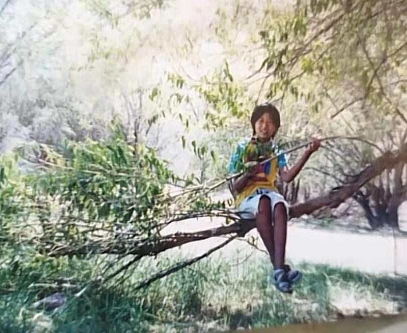 *疆新**美女，去过50个国家，30岁负债200万，却8个月还清，凭啥？