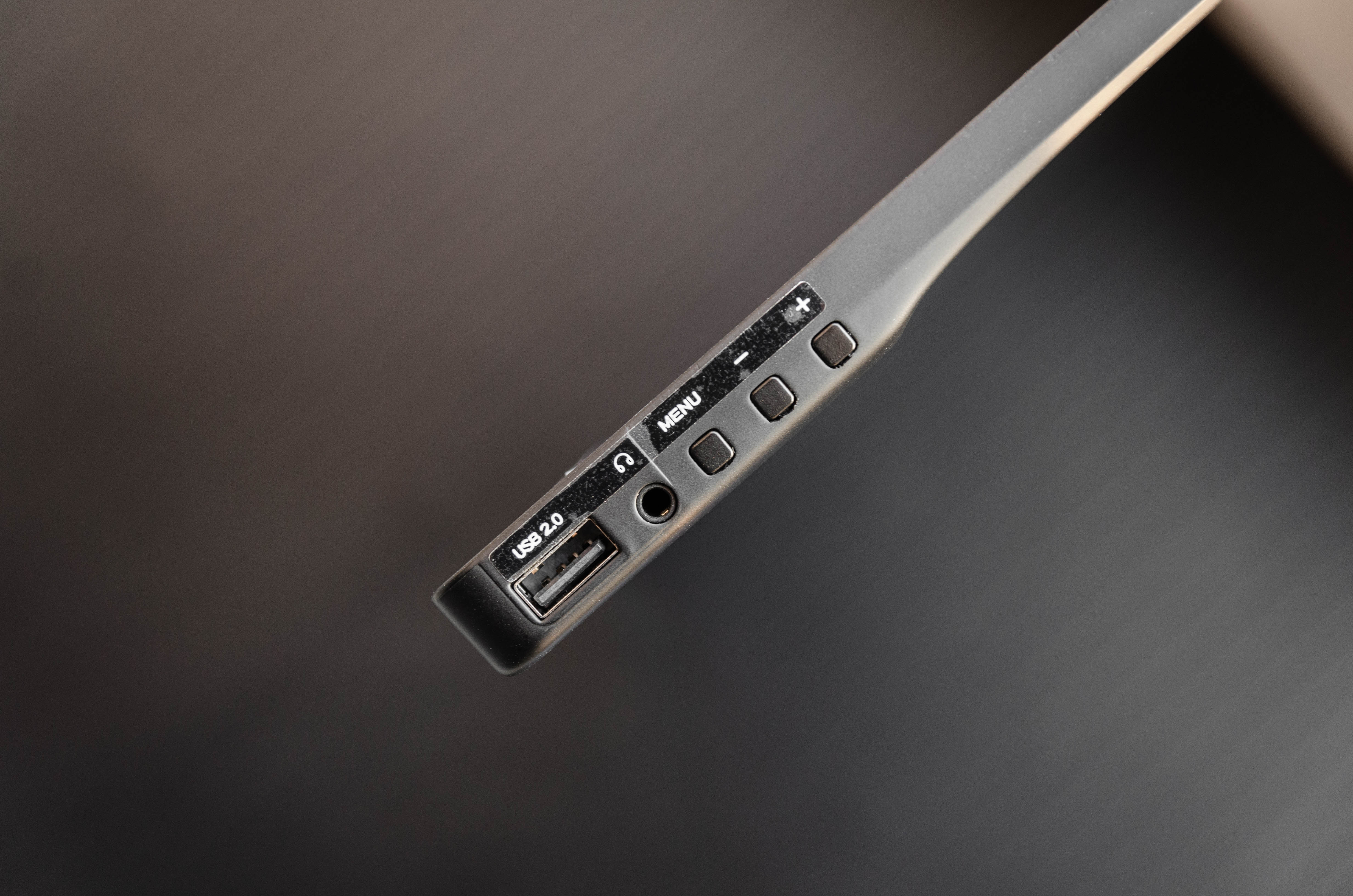 不要NUC、Mini-STX，一部手机+便携屏完成极致口袋办公