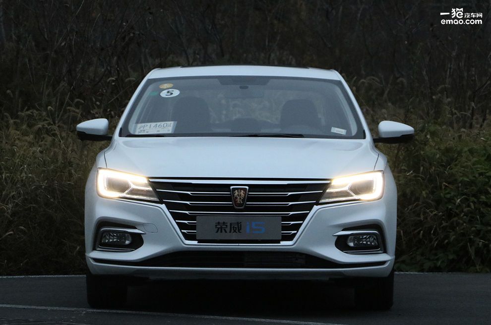 荣威i51.5t驾驶体验,荣威i5的1.5l发动机压缩比