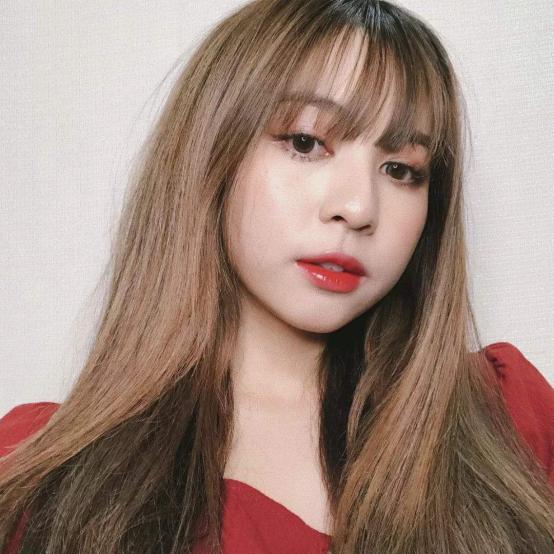 完美日记唇釉胡萝卜色,胡萝卜色的口红好还是唇釉好