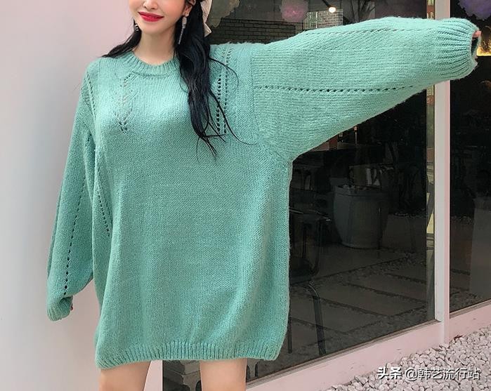 今年流行设计感毛衣,韩国设计款宽松毛衣